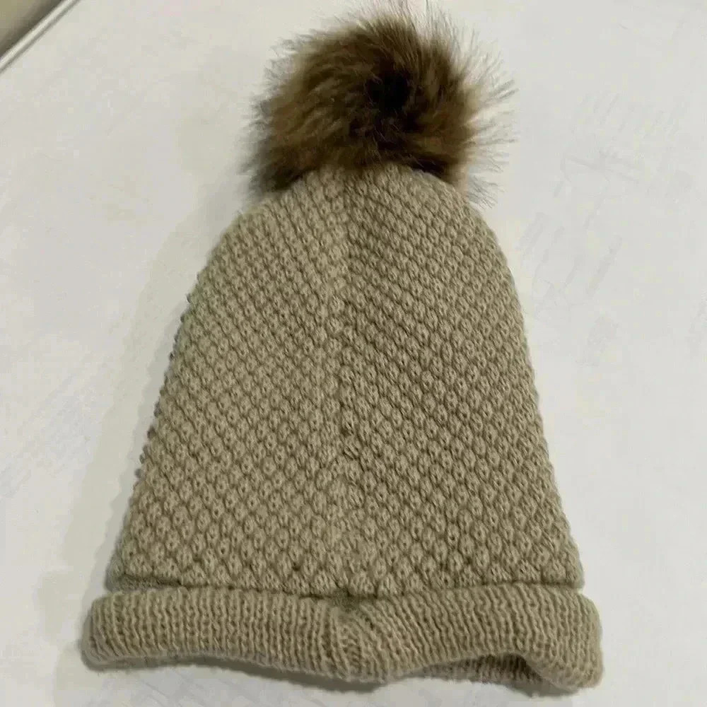 Francesca’s hat - Picture 2 of 6